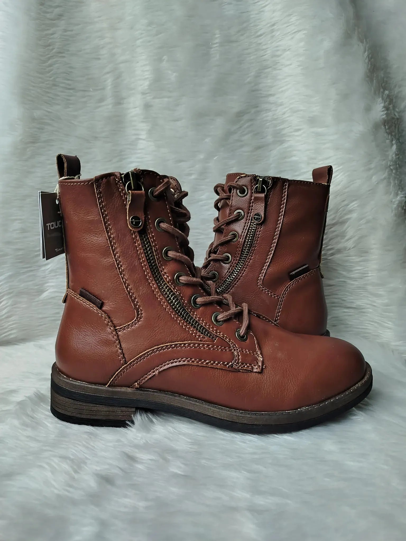 Get Tamaris Women High Neck Boots 2380tk Only