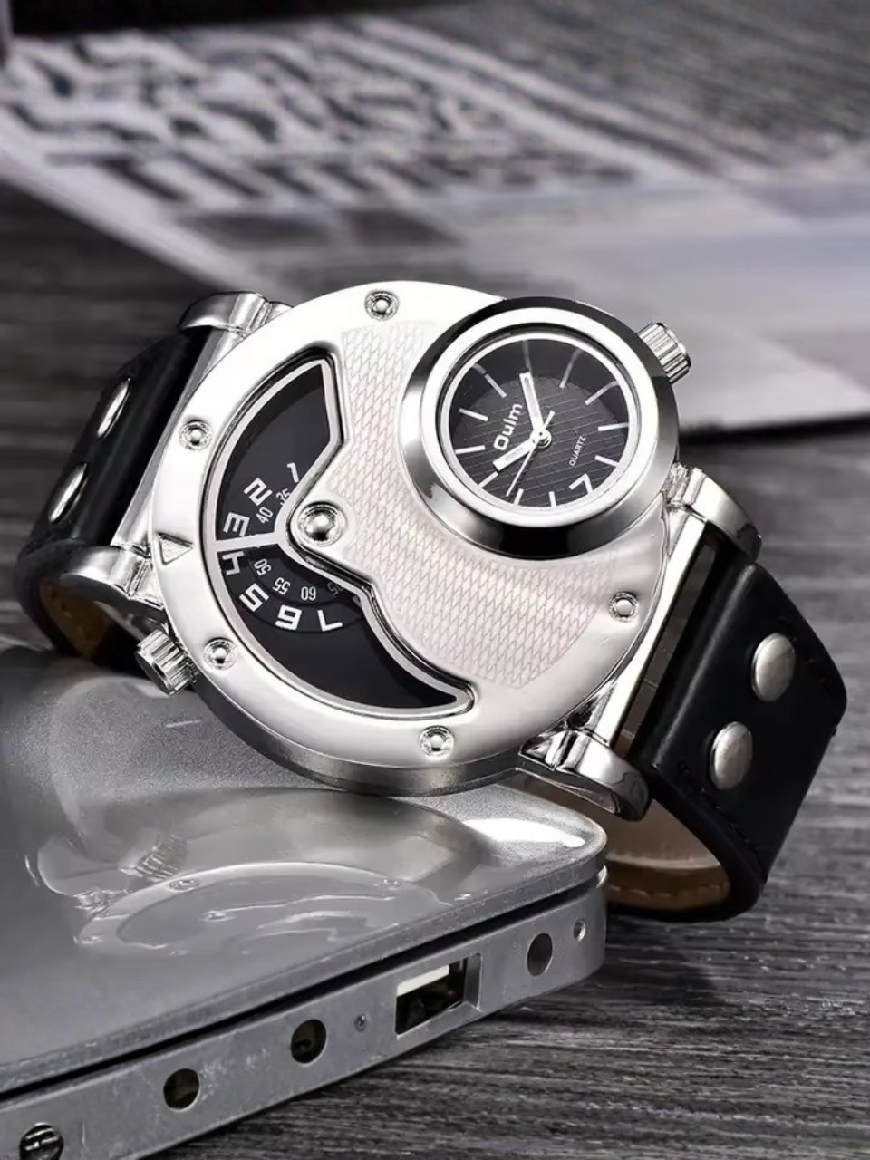 Mens Vintage Sports Wrist Waterproof Watch