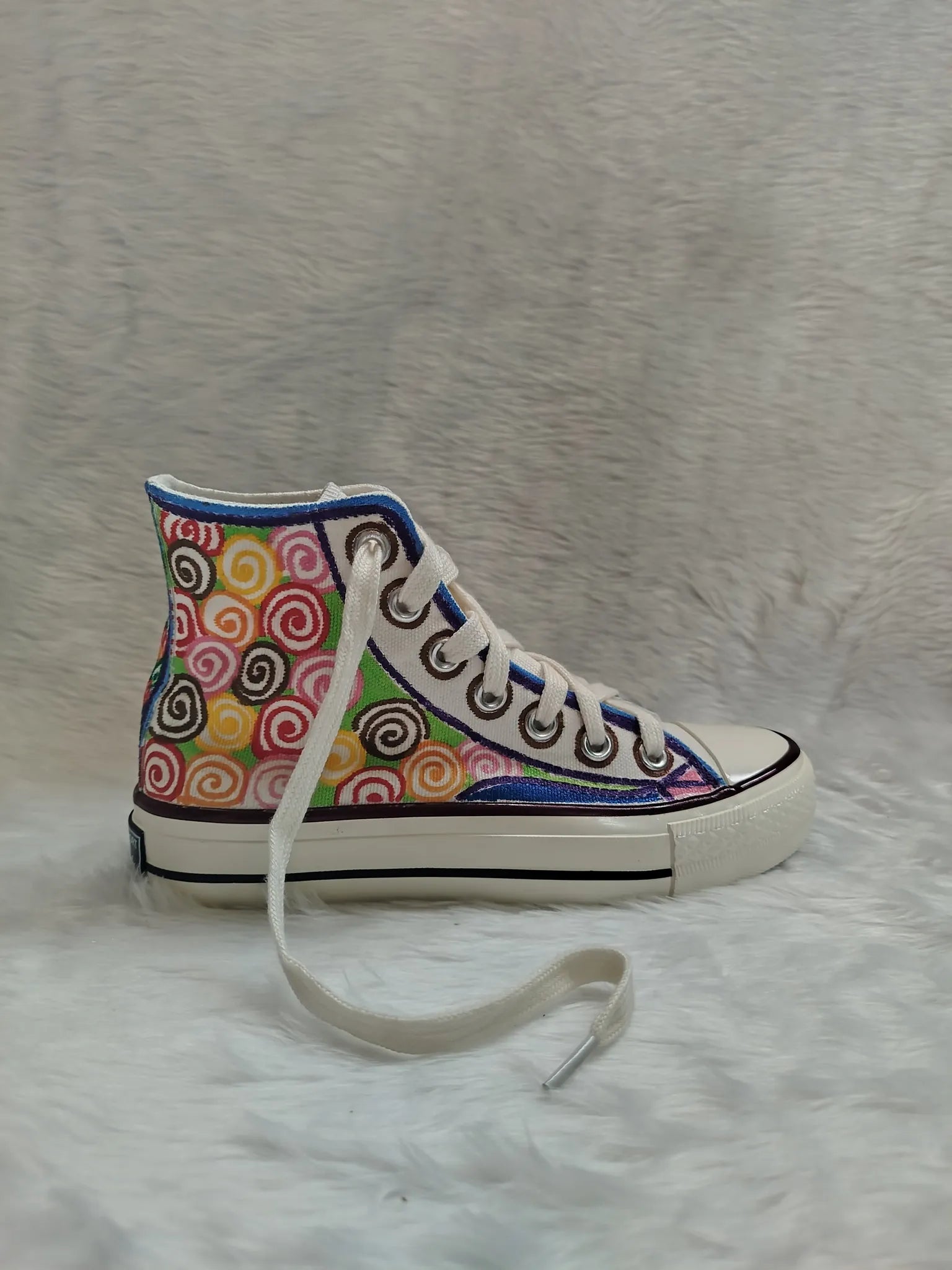 ArtStar Converse - BlackBole Adition