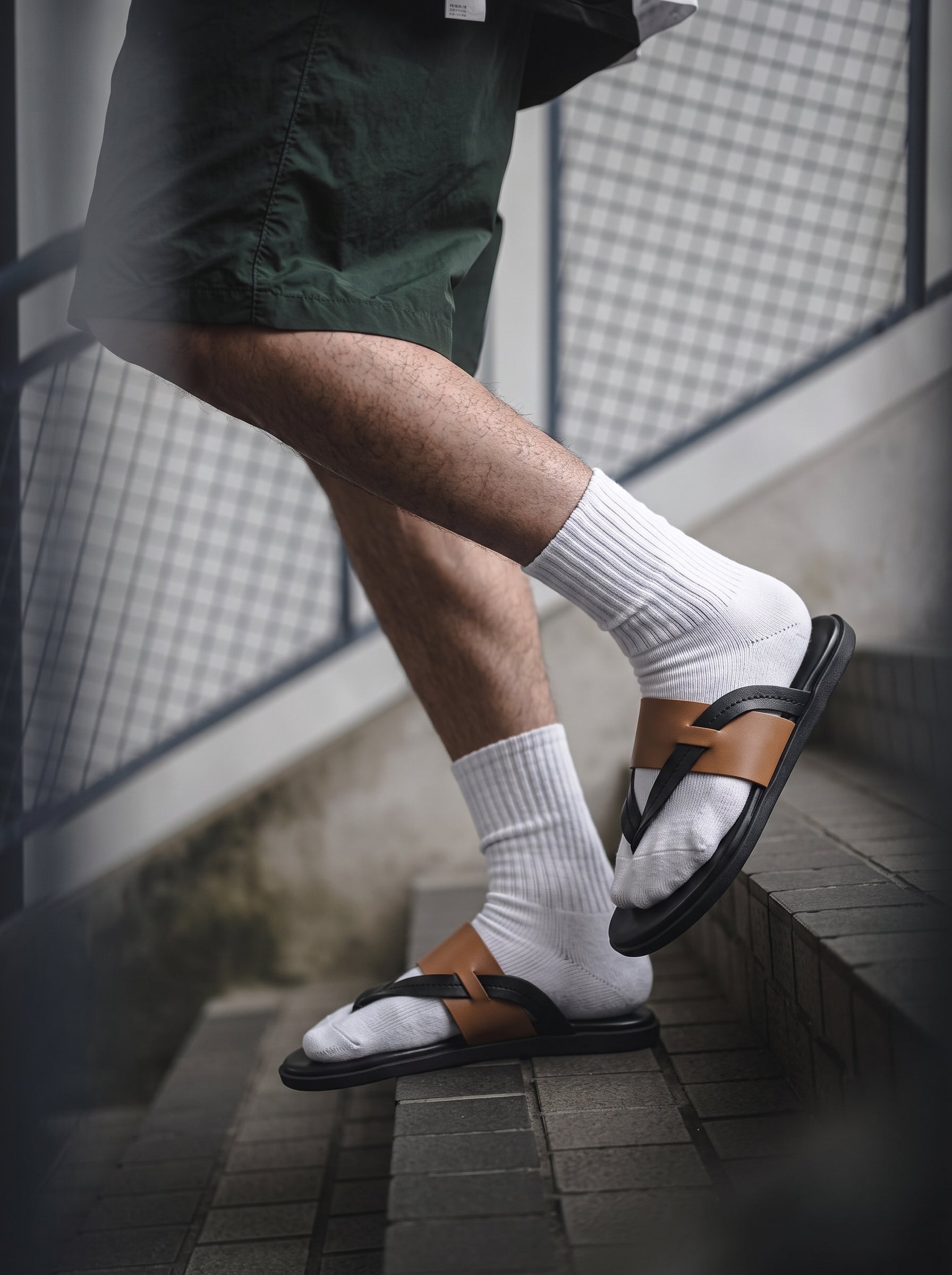Tuscan Crosby Square Leather Sandal – BlackBole Edition
