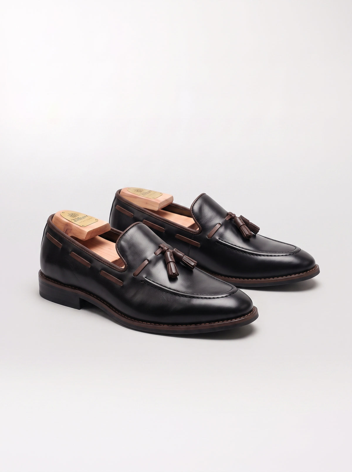 BlackBole Conrad Tassel