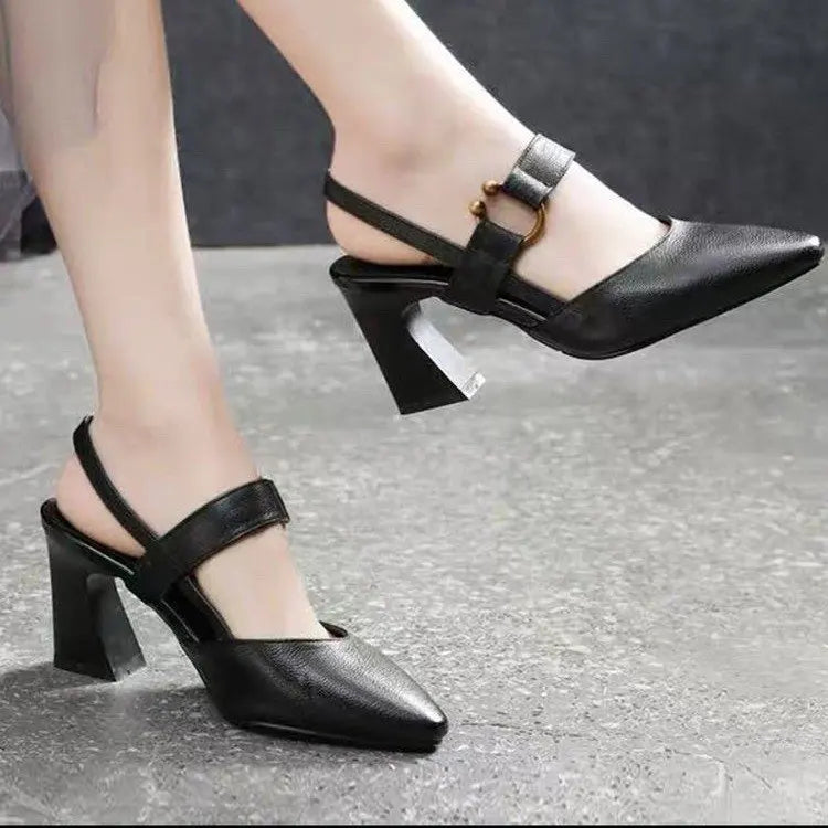 Buckle Strap Block Heel in black