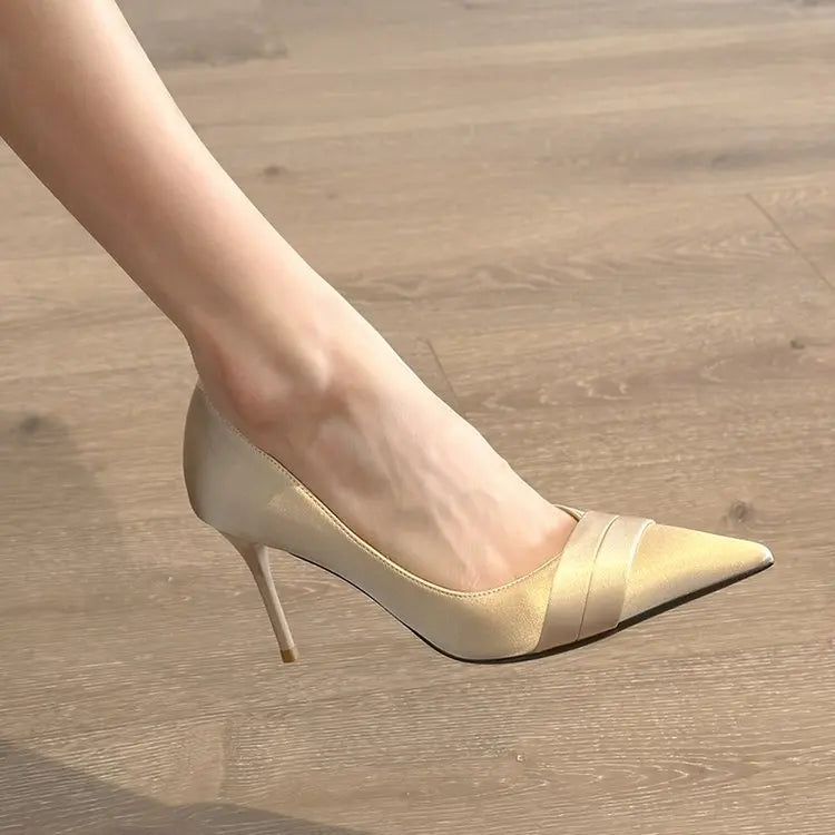 Satin Pointed Pump in champagne