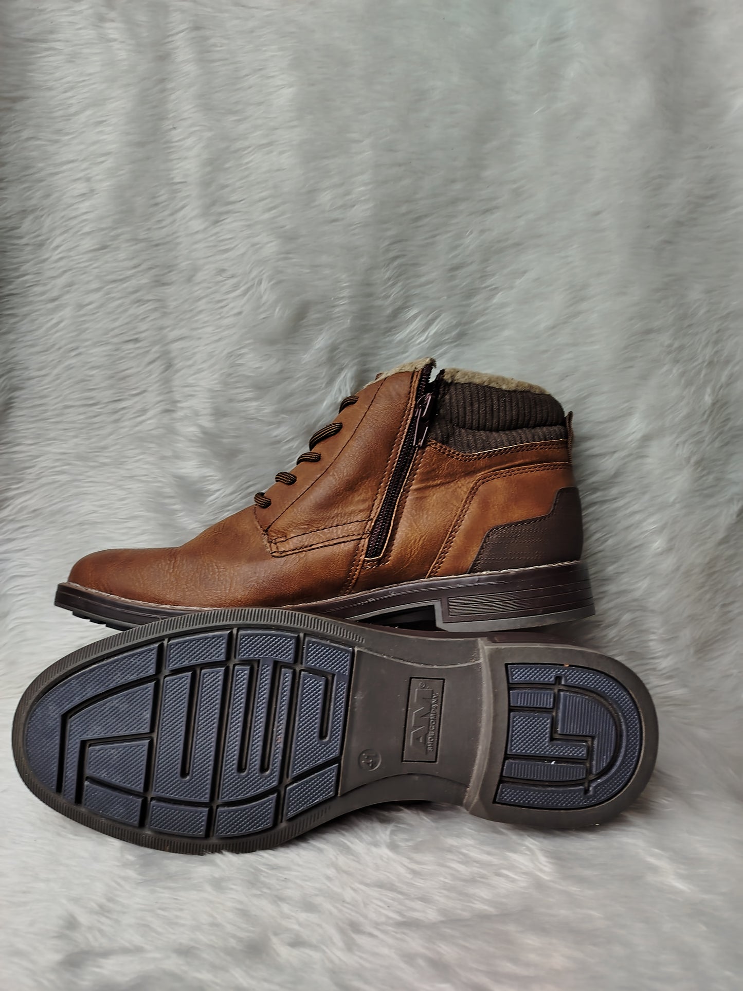 Brown Men's Lace-Up Boots