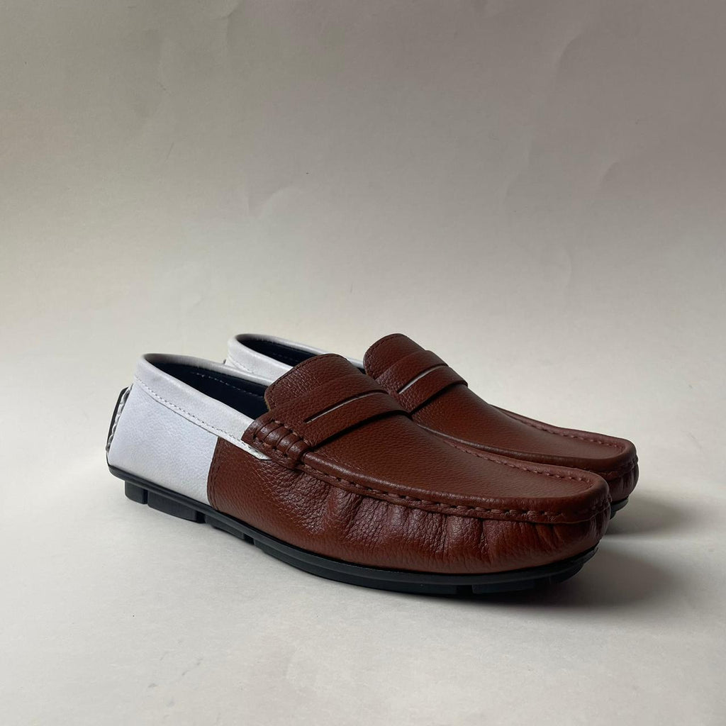 Handcrafted Leather Cask Moccasin- White & Brown