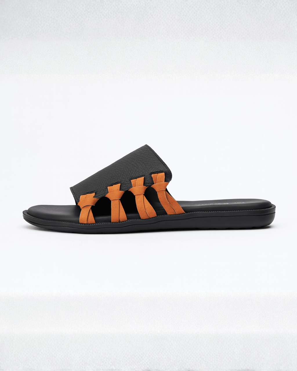 Hand-Made Vinda Pakistani Style Chappal - BlackBole Edition - BlackBole