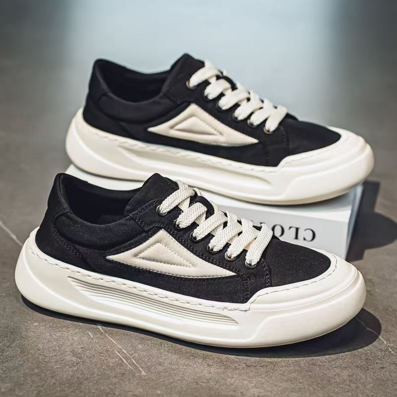 Canvas Low-Top Platform in black