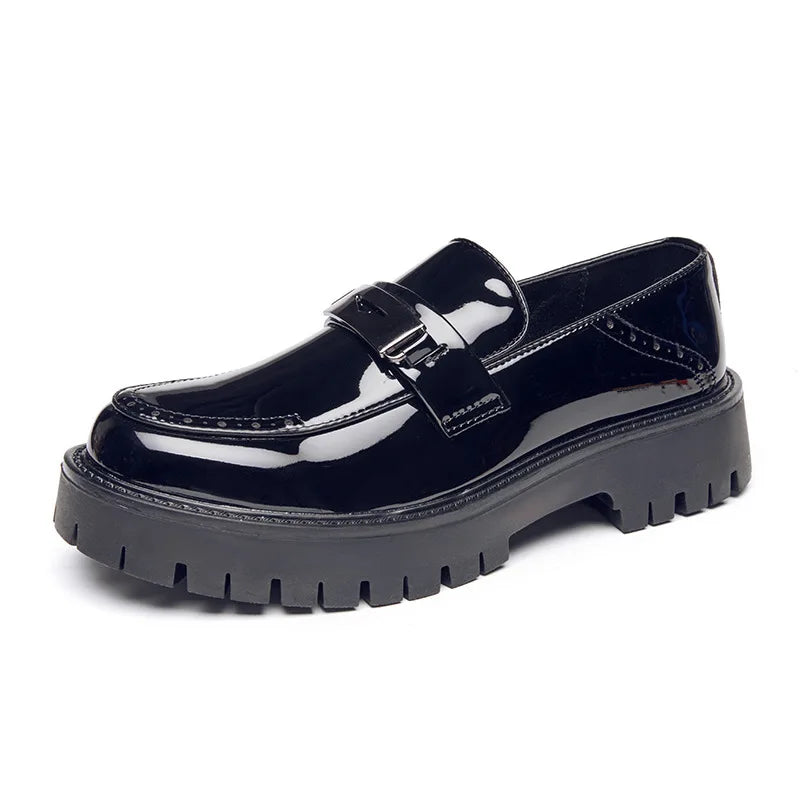 Glossy Buckle Lug Loafer in black